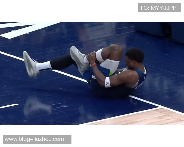 爱德华兹首节表现抢眼9投4中贡献12分1板2助正负值9助力球队扛起产量