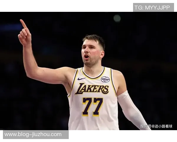 詹姆斯称赞东契奇进步明显湖人全力支持他展现领袖风范